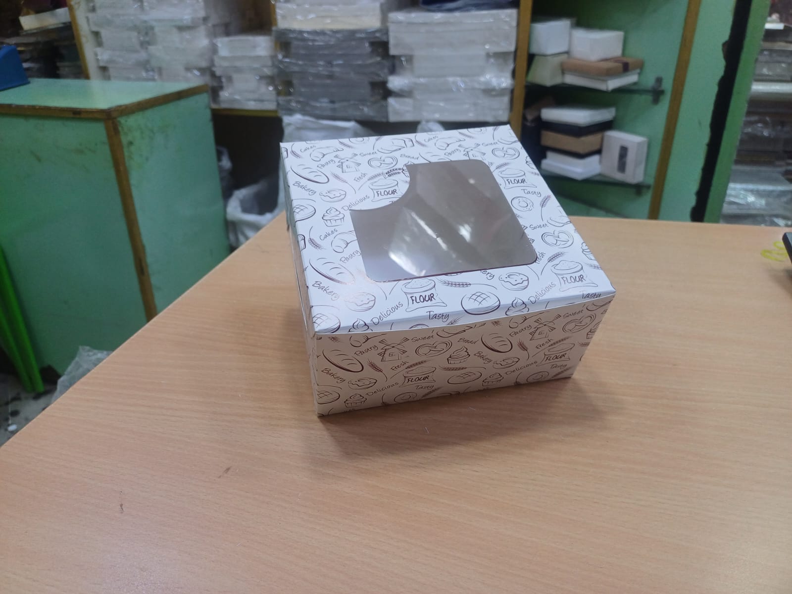 Bakery pattern cake box